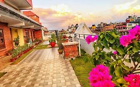 Dom Himalaya Hotel